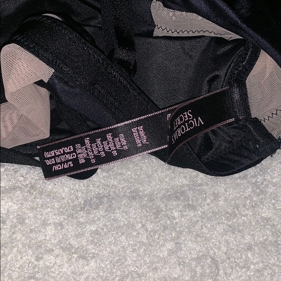 Victoria’s Secret Silky bralette - Picture 3 of 3
